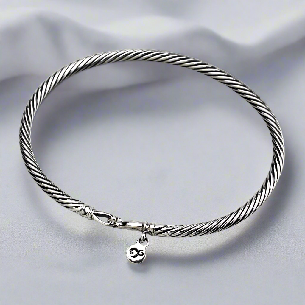 OHM Twisted Bangle 2.0